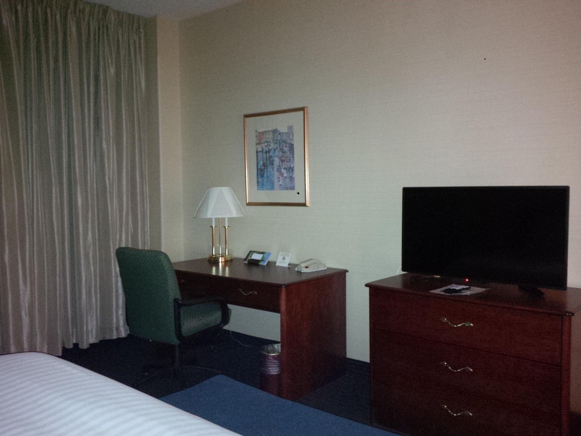 Maron Hotel & Suites Danbury Ngoại thất bức ảnh