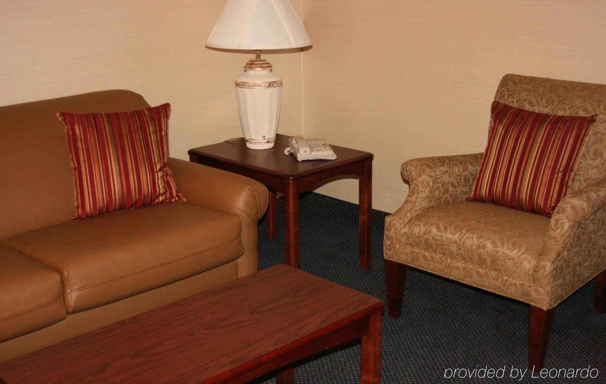 Maron Hotel & Suites Danbury Phòng bức ảnh